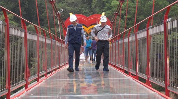 Cầu kính mộc châu