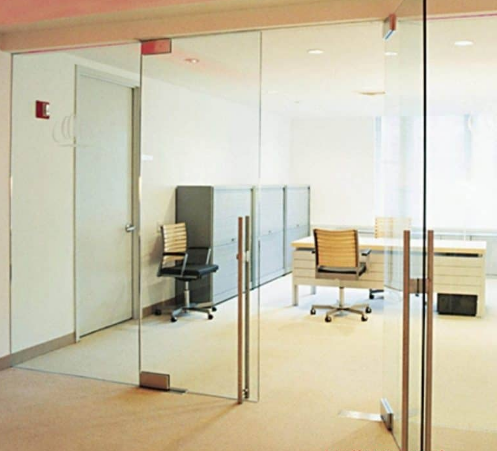 cua kinh cuong luc ban le san Cửa kính bản lề sàn