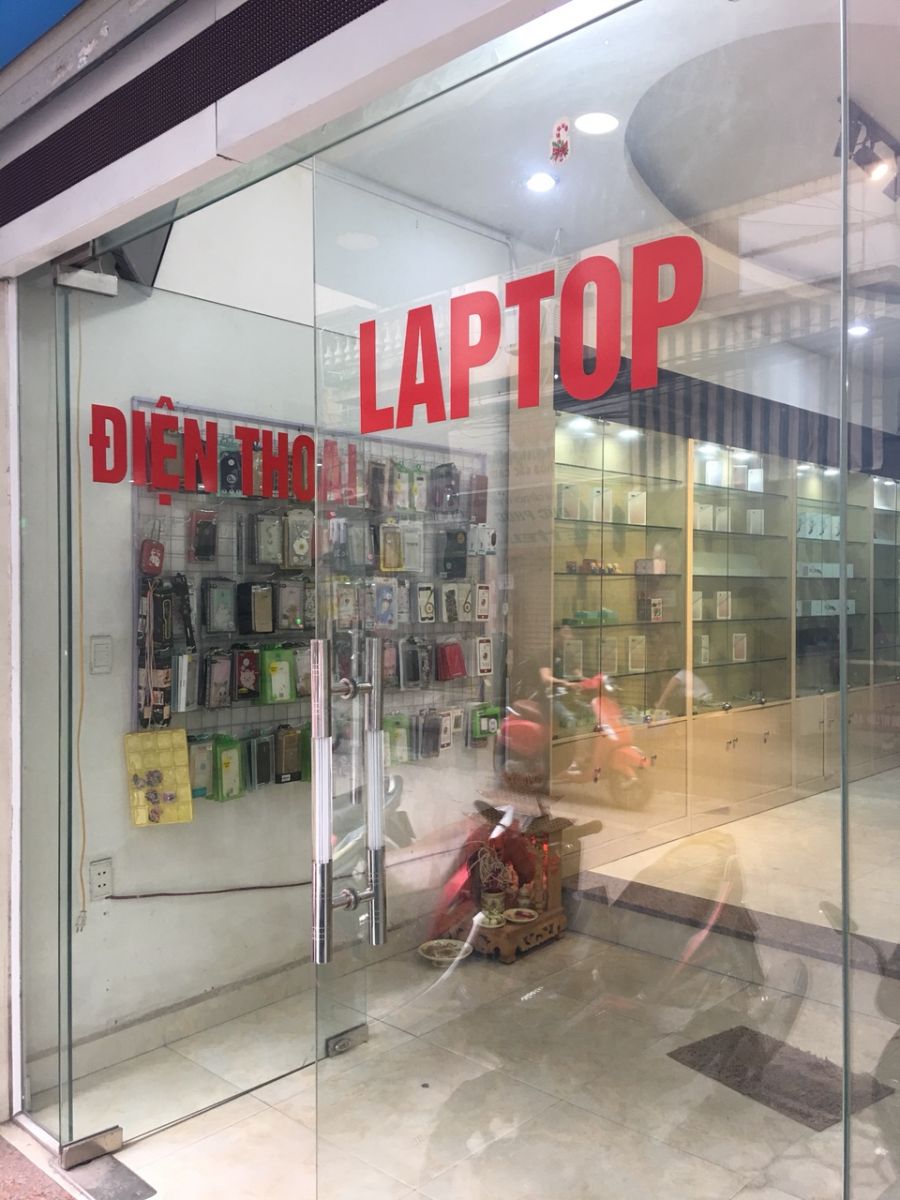 Cửa kính cường lực bản lề sàn