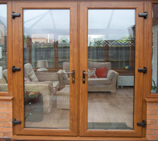 Cửa kính cường lực khung gỗ