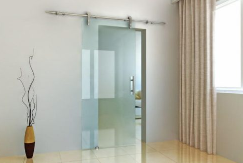 Mua cửa kính lùa cho nhà nhỏ