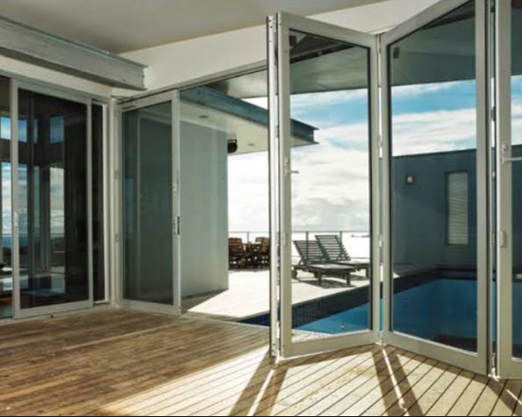 Mẫu cửa lùa kính cường lực đẹp 2