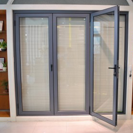 Mẫu cửa kính cường lực khung nhôm