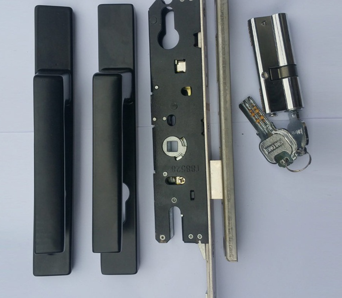 Khóa cửa kính cường lực