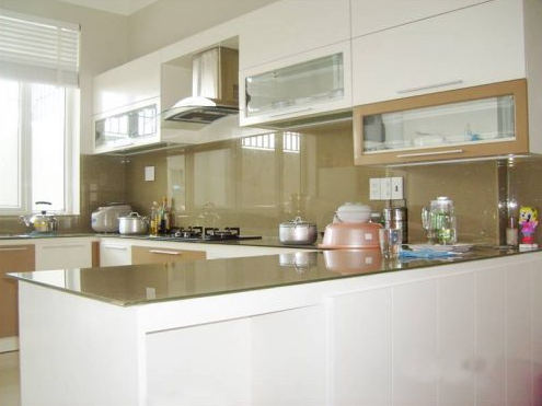 Kính cường lực phòng bếp