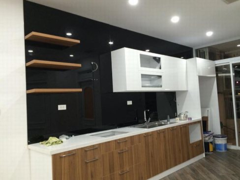 Kính Ốp Bếp Màu Đen 1