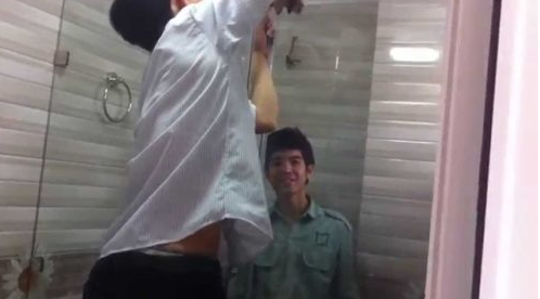 lắp đặt phòng tắm kính nhanh chóng