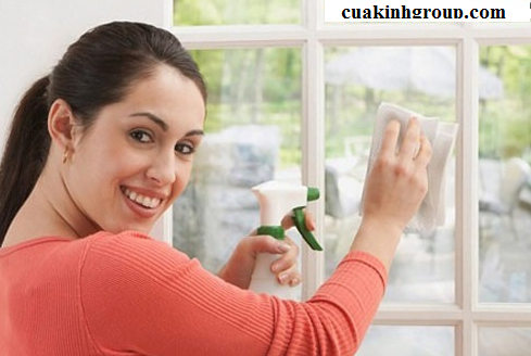 cach lau cua kinh nhanh chong cach lau cua kinh nhanh chong