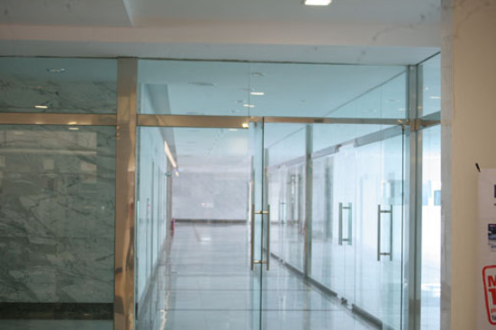 Báo Giá Chi Tiết Cửa Kính Cường Lực Khung Inox 1