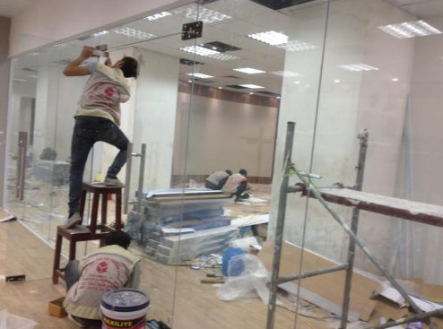 Sửa cửa kính cường lực uy tín Hà Nội