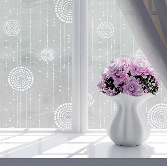 Những mẫu decal trang trí cửa kính đẹp được nhiều khách hàng ưa chuộng và sử dụng